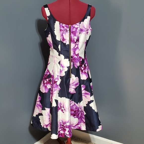 Dress Barn Black and Purple Floral Fit and Flare Cocktail Dress Size 6 - Picture 3 of 6